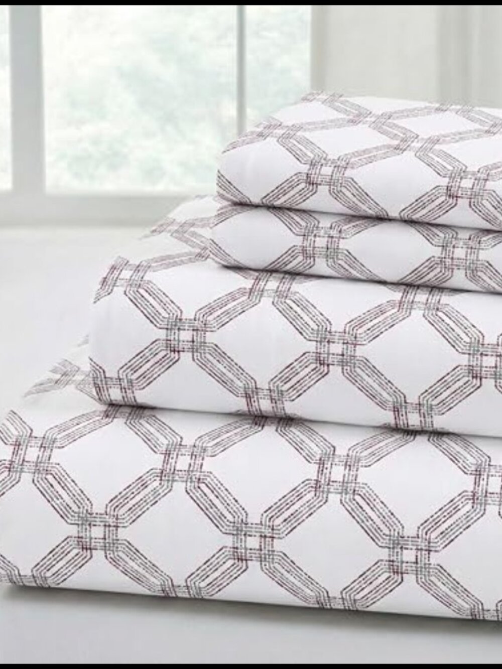 Modern Geometric 4-Piece King Sheet Set Soft Breathable Deep Pocket Bedding